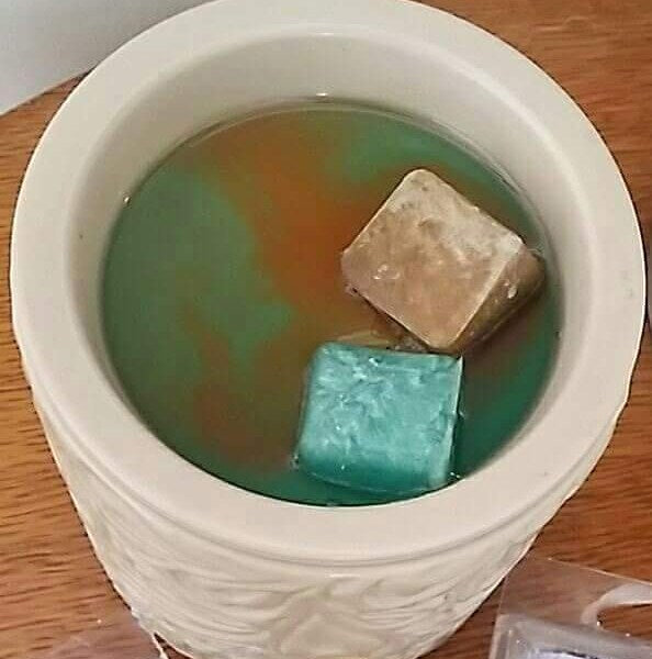 Clamshell Wax Melts